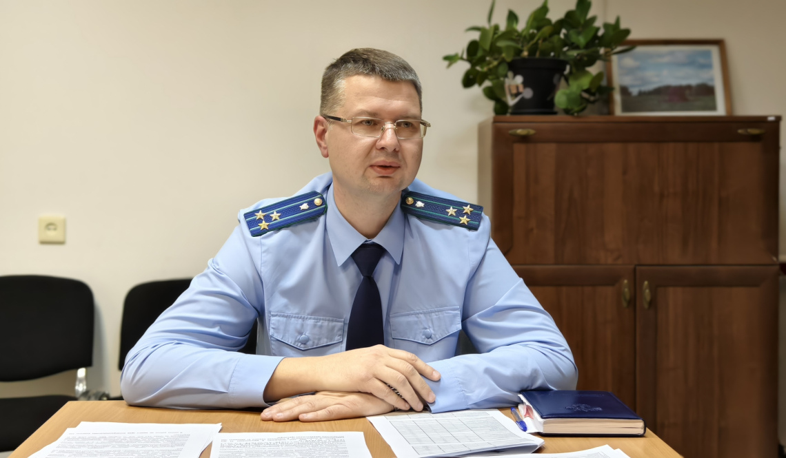 О подключении тепла, безводном Буланаше и подростковой преступности. Прокурор Артемовского подводит итоги года